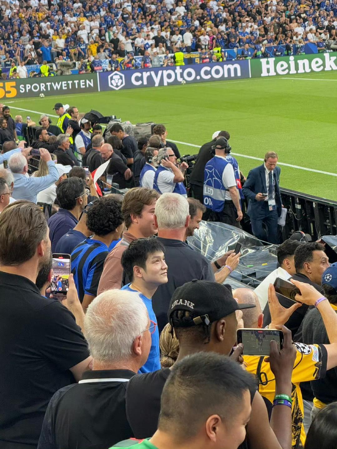 关于欧联倒计时，法兰克福窗口期篮板制胜，细节引发关注，球迷炸锅，身体对抗强度拉满的信息